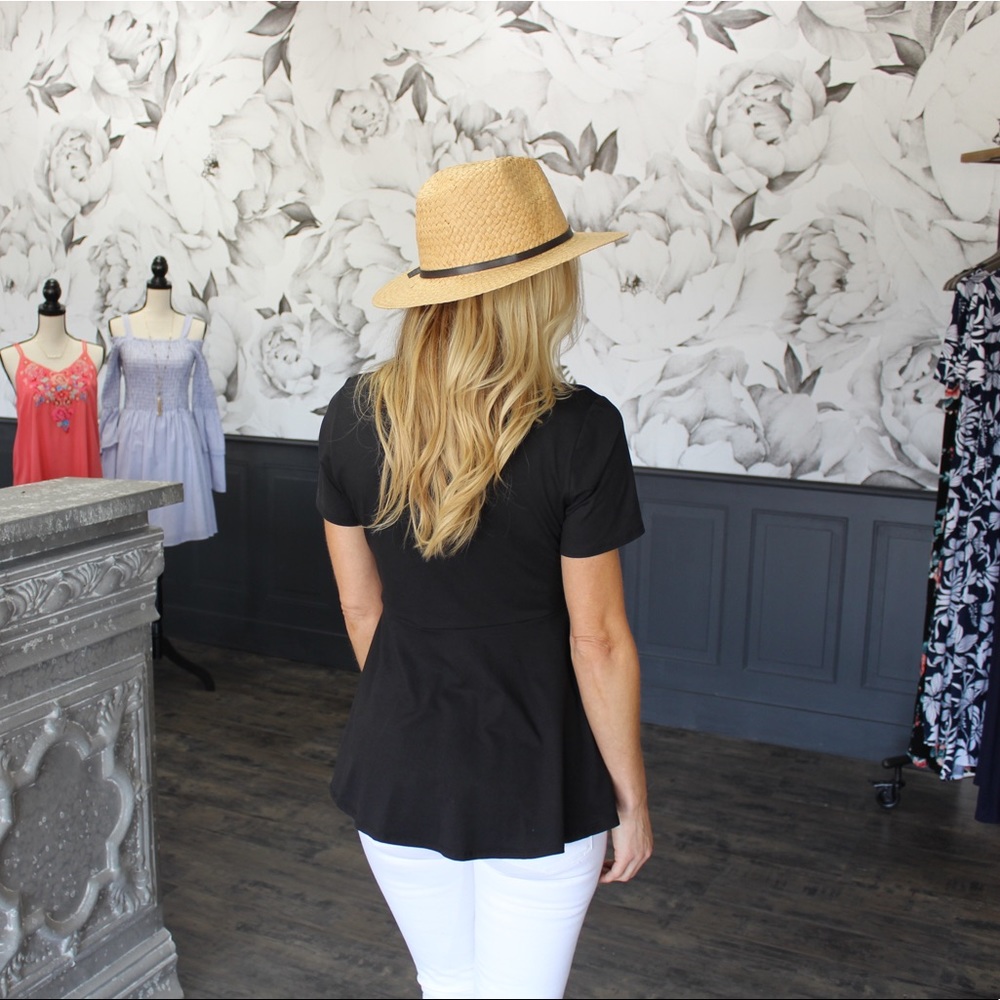 ✨LAST ONE✨Black Short Sleeve Peplum Top - Picture 4 of 4